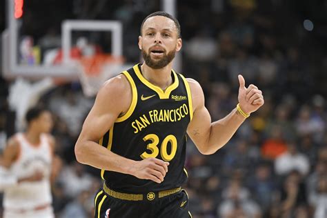 What we learned as Warriors win fourth straight with victory vs. Spurs.